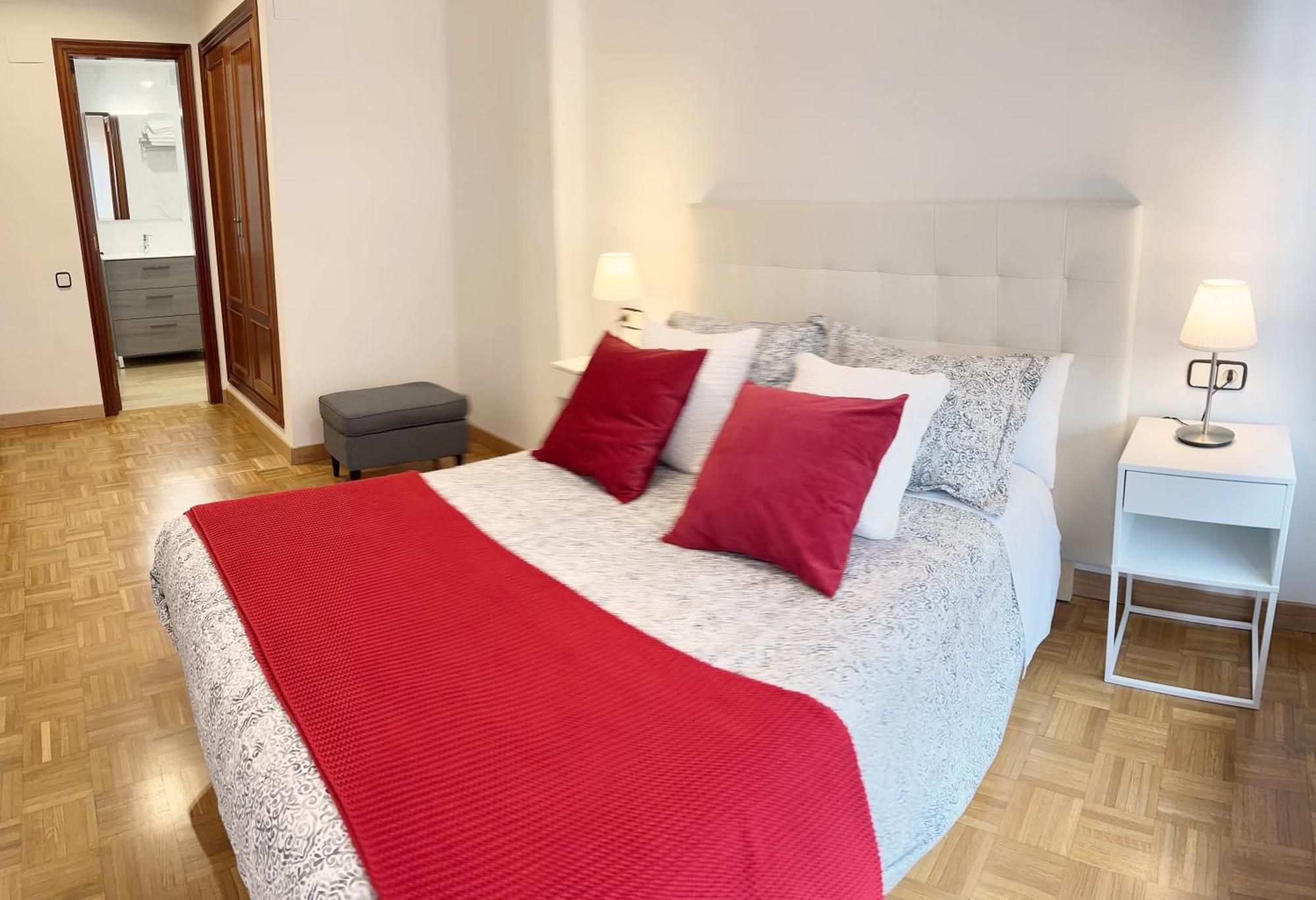Apartamento Europa CentriC Oviedo Esterno foto